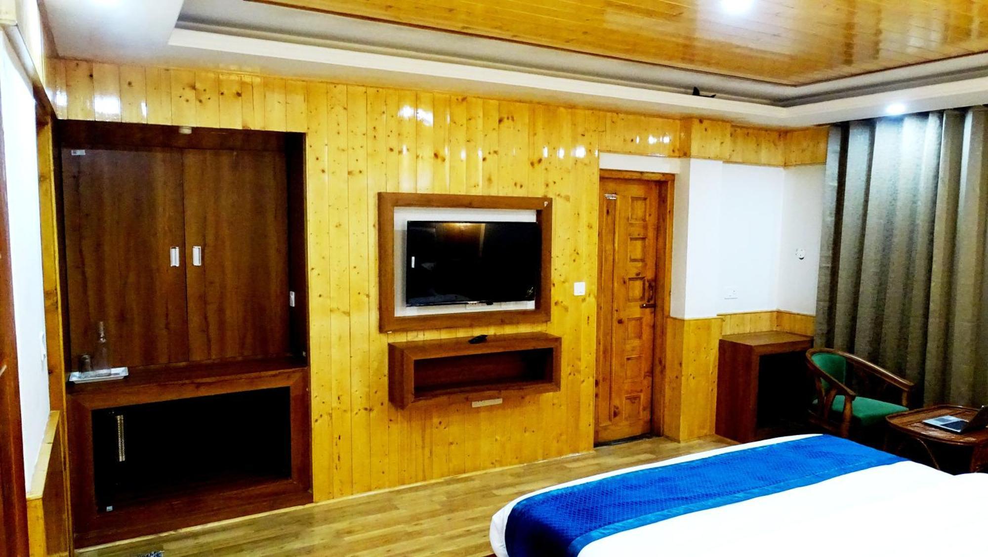 Humble Holiday Inn Kufri Simla Ngoại thất bức ảnh